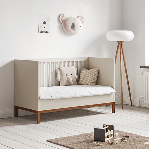 Petite Amélie Picks: Top 5 Convertible Cot Beds for Stylish Nurseries