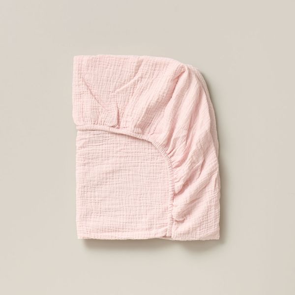 Cot fitted sheet 60x120 cm muslin cotton in pink from Petite Amélie