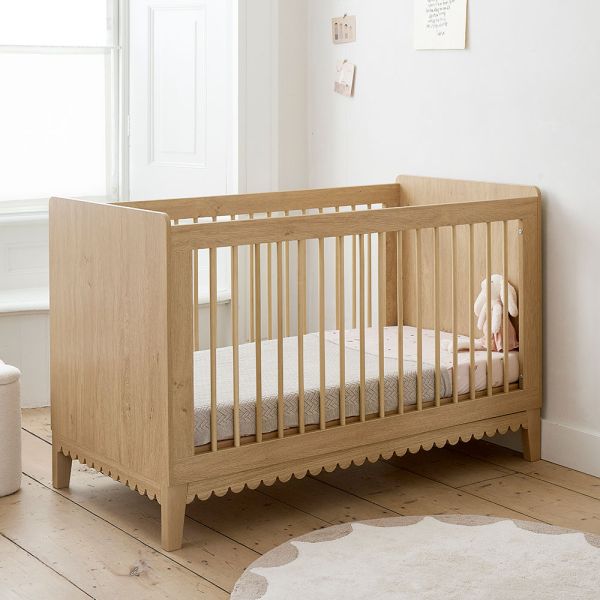 Convertible cot bed in canelle with a modern look from Petite Amélie