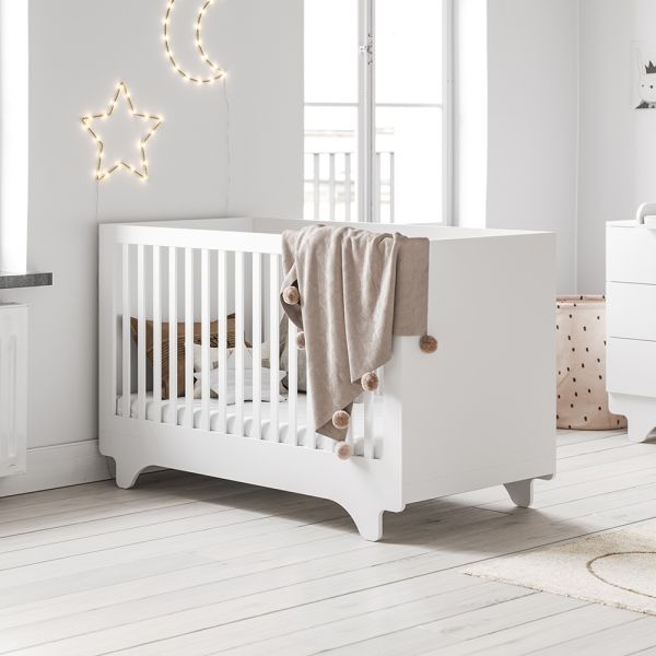 White cot bed