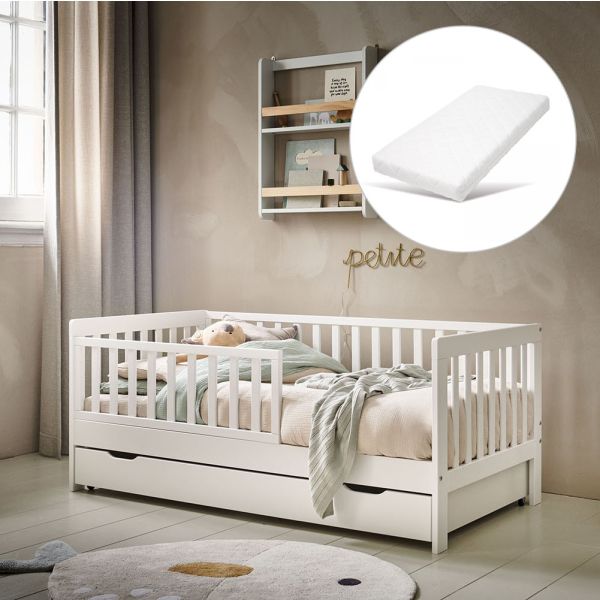 Toddler bed 70x140cm in white with mattress from Petite Amélie