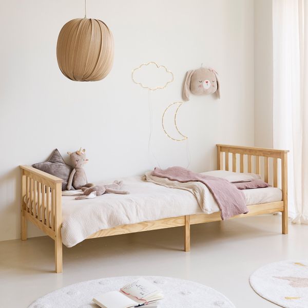 Single bed made of wood in size 90x200 cm natural from the Milo collection from Petite Amélie