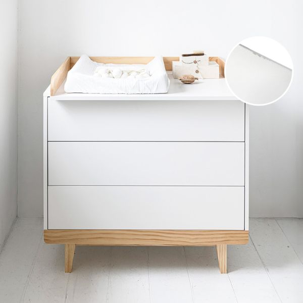 Wooden chest of drawers in white and natural from Petite Amélie