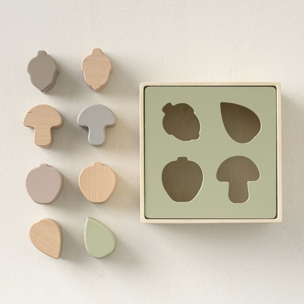 wooden toy sorting blocks from Petite Amélie