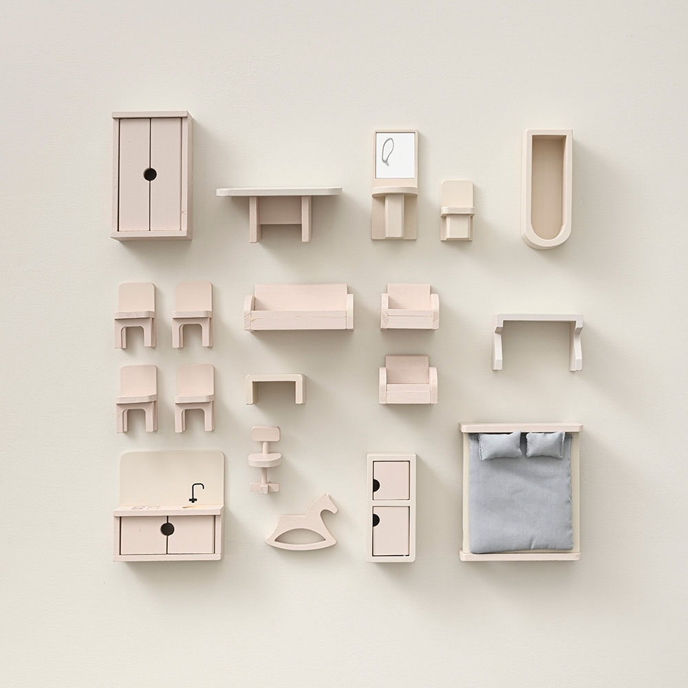Wooden Dolls House Furniture 19-piece Set | Powder Pink