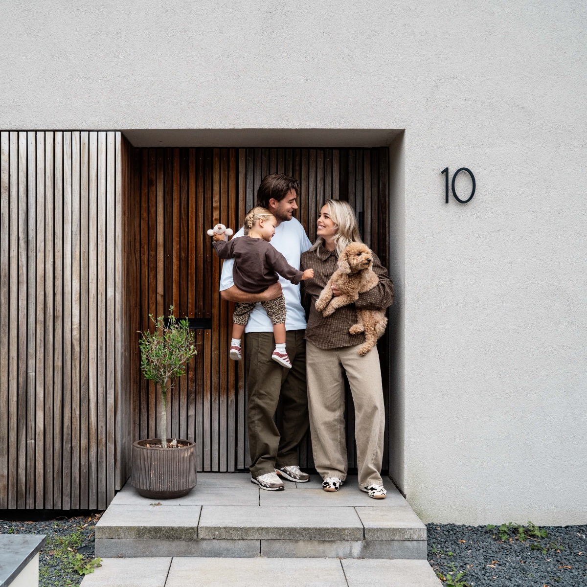 At home with Eva, Jeroen, Luna & Wolf | @Homebystuart