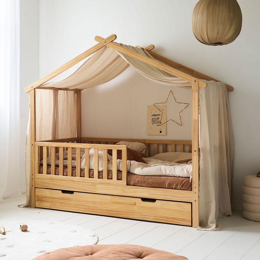 Wooden toddler bed for the toddler room from Petite Amélie